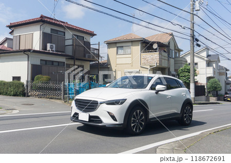 クロスオーバーSUV  コンパクトカー 118672691