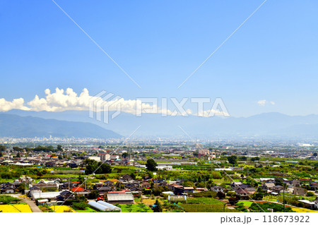 南アルプス市より甲府盆地を望む(山梨県南アルプス市)【2024.9】 南アルプス市より甲府盆地を望む(山梨県南アルプス市)【2024.9】 118673922