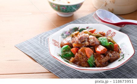 酢豚  ( すぶた ) 中華料理 118673951