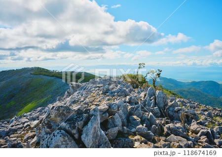 霊仙山の登山道 118674169