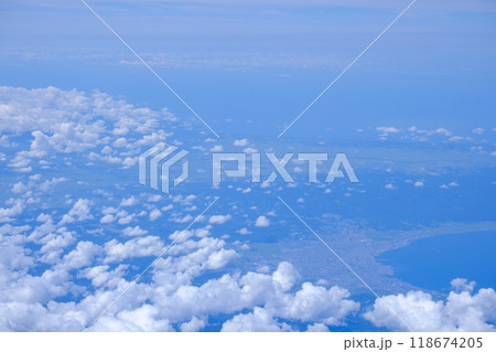 8月の日本海上空からみた風景 8月の日本海上空からみた風景 118674205