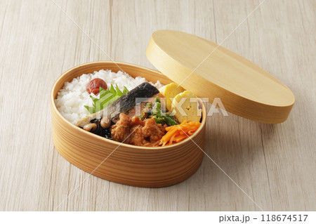 曲げわっぱのお弁当 曲げわっぱのお弁当 118674517