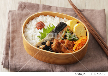 曲げわっぱのお弁当 118674537