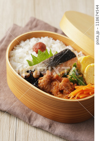 曲げわっぱのお弁当 曲げわっぱのお弁当 118674544