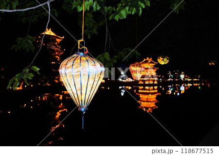 ベトナム・ニンビン、キーラン山・麒麟寺のライトアップ 118677515