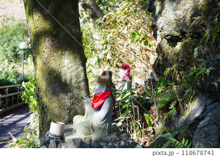 Statue of a monk under a tree in Nanzoin Temple in Fukuoka Statue of a monk under a tree in Nanzoin Temple in Fukuoka 118678741