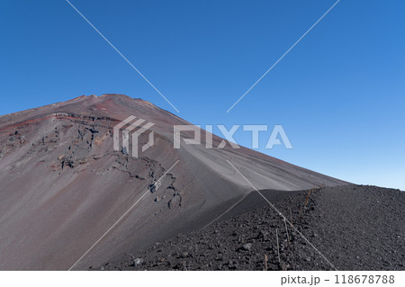 宝永山から眺める富士山 118678788