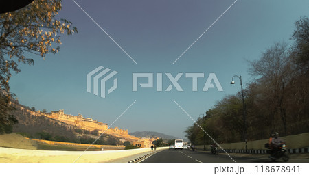 Jaipur, Rajasthan, India. Amer Fort Or Amber Fort, Amer, Rajasthan, India. Amer Palace Is Great Example Of Rajput Architecture. Amber Fort Principal Tourist Attraction In Jaipur. POV inside car. 118678941