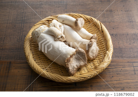 不揃いエリンギ 118679002