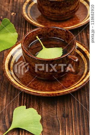 Ginkgo tee with freshen leaf. Ginkgo tee with freshen leaf. 118682910