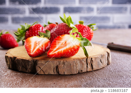 strawberry on wooden board, fresh strowberry strawberry on wooden board, fresh strowberry 118683187