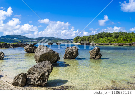 沖縄 海岸 空 沖縄 海岸 空 118685118