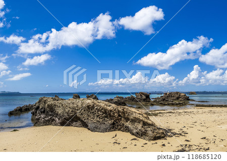 沖縄 海岸 空 沖縄 海岸 空 118685120