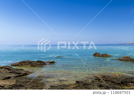 沖縄 海岸 空 沖縄 海岸 空 118687501