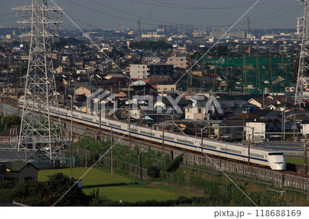 長大編成で東海道新幹線を疾走する300系新幹線_2009/8/16撮影 長大編成で東海道新幹線を疾走する300系新幹線_2009/8/16撮影 118688169