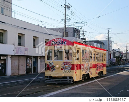 豊橋の冬の風物詩豊橋鉄道市内線（東田本線）のおでんしゃ3200形 118688487