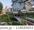 御茶ノ水駅付近のJR中央快速線、中央総武線各駅停車、東京メトロ丸ノ内線の立体的な交差部 118689603