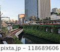 御茶ノ水駅付近のJR中央快速線、中央総武線各駅停車、東京メトロ丸ノ内線の立体的な交差部 118689606