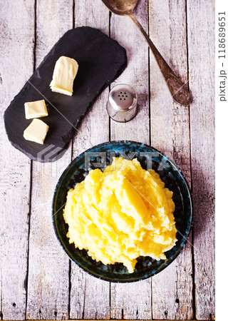 Bowl of tasty mashed potatoes with butter Bowl of tasty mashed potatoes with butter 118689651