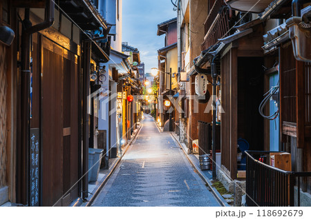 京都 夜明けの先斗町 京都 夜明けの先斗町 118692679