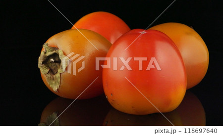Red ripe persimmons 118697640