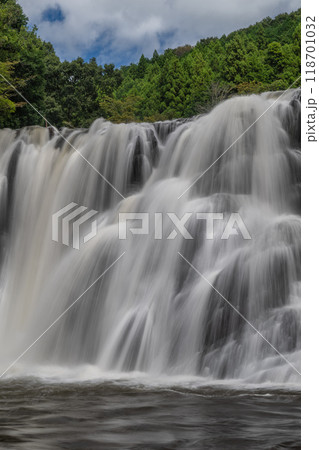 台風一過の水量が増した栃木のナイアガラ 台風一過の水量が増した栃木のナイアガラ 118701032