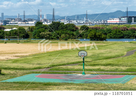 淀川河川公園のバスケットコート 寝屋川市 淀川河川公園のバスケットコート 寝屋川市 118701051