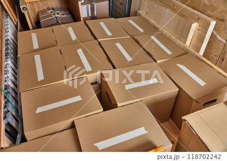 Cardboard boxes for moving stuff 118702242