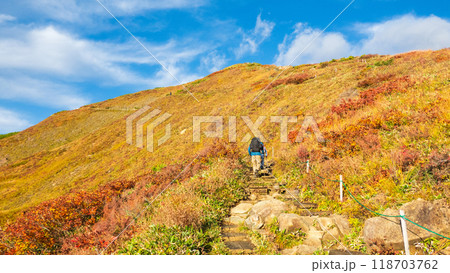秋の唐松岳登山（八方池山荘～八方山） 118703762