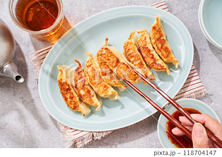 焼き餃子 118704147