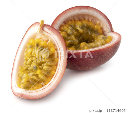 Red passion fruit with yellow pulp isolated on white background. 118714605