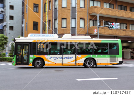 北本通りを行く都営バス（王55：王子駅前⇔新田一丁目／ハートアイランド） 118717437