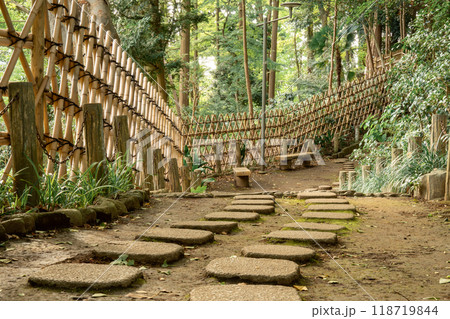 公園にある 118719844