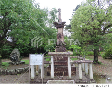 兵庫県加古川市にある刀田山鶴林寺とたさんかくりんじ、聖徳太子開基伝承をもつ寺院、石風呂 兵庫県加古川市にある刀田山鶴林寺とたさんかくりんじ、聖徳太子開基伝承をもつ寺院、石風呂 118721761