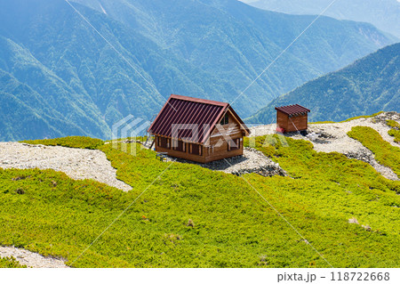初夏の南アルプス小河内岳登山 小河内岳避難小屋 初夏の南アルプス小河内岳登山 小河内岳避難小屋 118722668