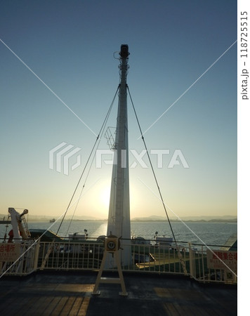 フェリーの旅 フェリーの旅 118725515