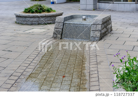 公園の水景物、水景施設、水の流れ 118727337