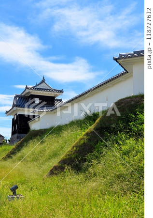 西尾城 二之丸丑寅櫓と屏風折れの土塀 西尾城 二之丸丑寅櫓と屏風折れの土塀 118727612