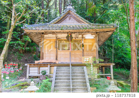 滋賀県犬上郡多賀町 胡宮(このみや)神社 観音堂 (多賀大社の奥宮) 滋賀県犬上郡多賀町 胡宮(このみや)神社 観音堂 (多賀大社の奥宮) 118737818
