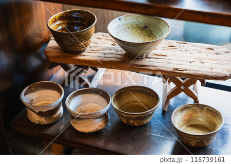 やきもの・陶磁器イメージ　信楽 118739161