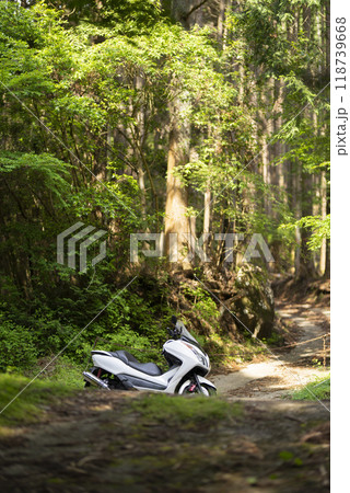 バイクツーリングで休憩 バイクツーリングで休憩 118739668