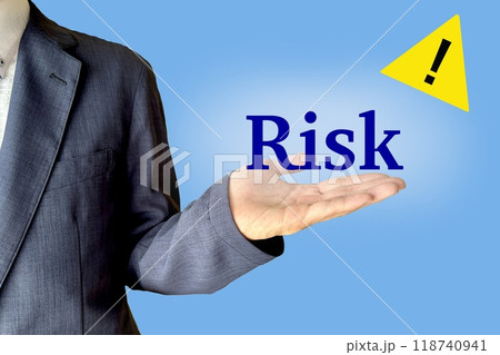 適切なリスクを勧めるビジネスマン 適切なリスクを勧めるビジネスマン 118740941