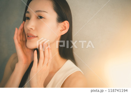30代女性の夜のスキンケア 30代女性の夜のスキンケア 118741194