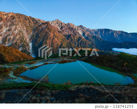 秋の唐松岳登山(夜明けの八方池と白馬三山) 秋の唐松岳登山(夜明けの八方池と白馬三山) 118741255