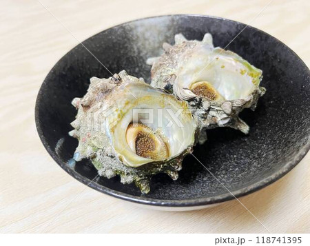 サザエの壺焼き 118741395