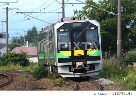 【JR北海道】H100形〜DECMO〜（函館本線：妹背牛〜深川） 118742143