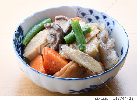 家庭料理の定番 野菜の煮物 118744422