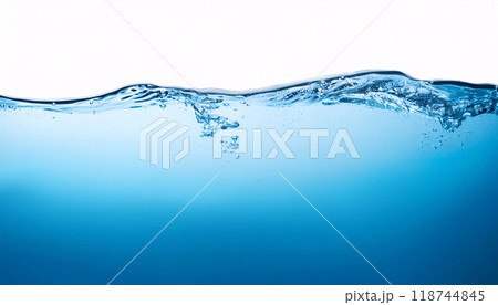 横から見た水面の境界線。潤いのイメージ。	 118744845