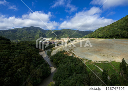 2024年9月ダム工事現場　夢仙人大橋より　秋田県 118747505