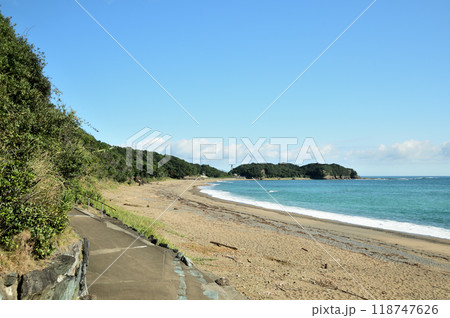 千里王子跡から千里海岸を望む　【和歌山県みなべ町】 118747626